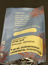 Load image into Gallery viewer, Semur Ceker Ayam Crispy 110gr